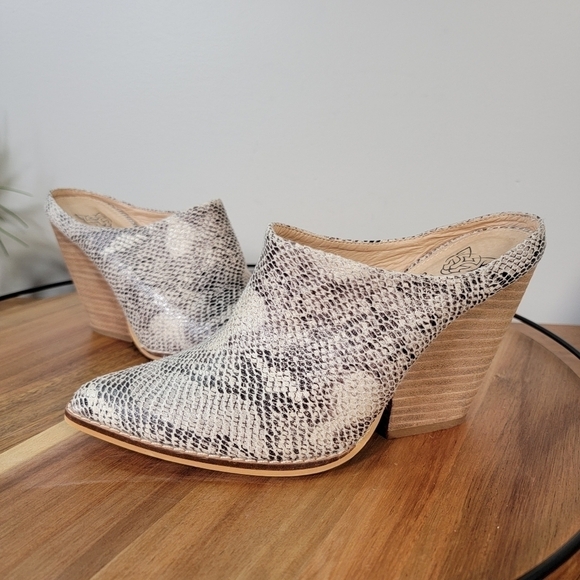 Beast Fashion Snakeskin Print Western Mule Booties Size 6 - Picture 3 of 17